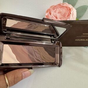 Hourglass Modernist Eyeshadow Palette -INFINITY